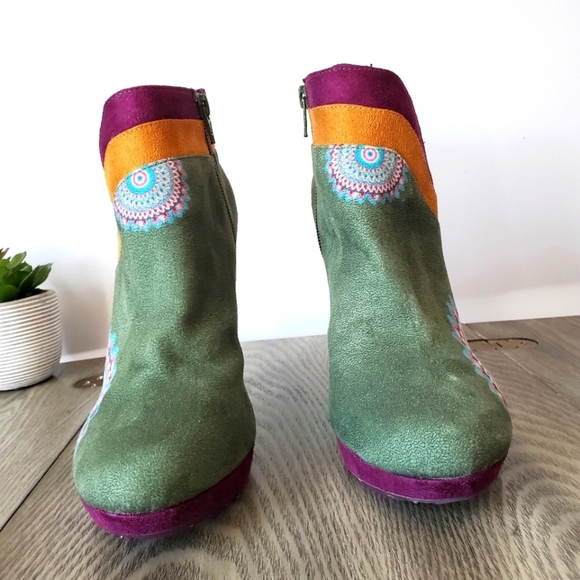 Desigual never worn suede style booties with  paisley print. Size 40 (9.5) - Picture 3 of 11